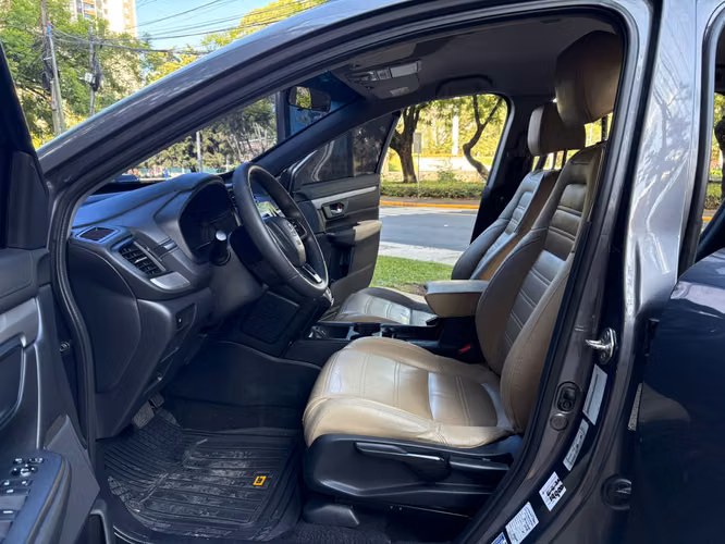Honda CR-V LX 2WD año 2019 de agencia