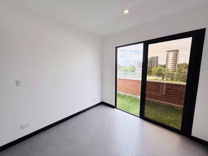 APARTAMENTO C/ JARDÍN PARA ESTRENAR  3 HABS. EDIF. Arles ZONA 15 - Imagen 8