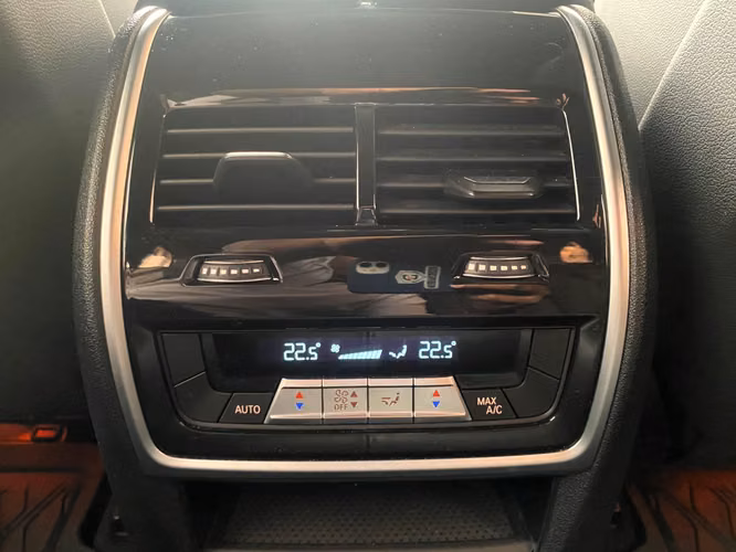 BMW X5 xDrive 40i Kit M de Agencia Modelo 2023 - Imagen 18