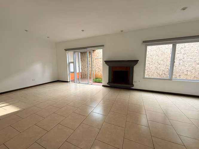 CASA EN RENTA EN BOUGANVILIAS DE ARRAZOLA KM 16.5 CAES - Imagen 2