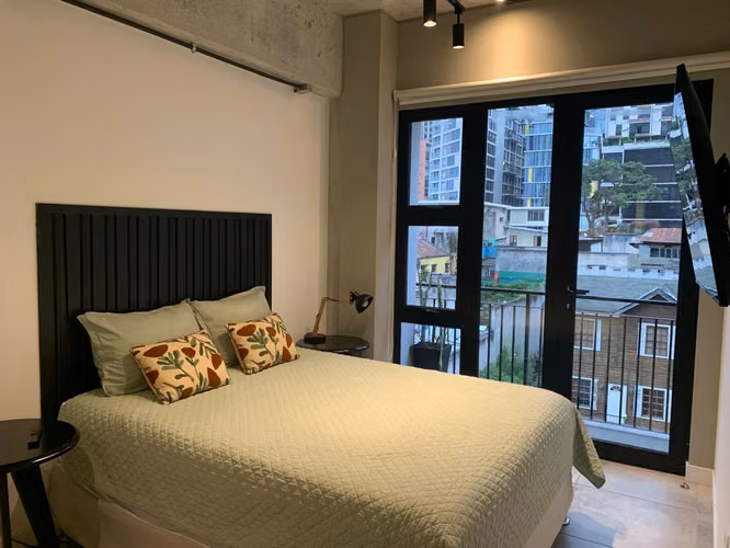 ALQUILO APTO AMUEBLADO DE 2 DORM EDIF SILK, Z 4