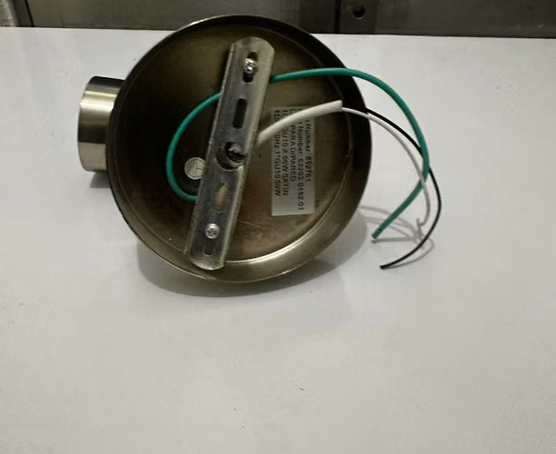 Vendo lámpara con foco multiusos - Nueva