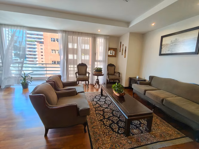 AMPLIO APARTAMENTO EN RENTA EN ZONA 10 EDIFICIO ARIA CERCA A LA ESTACION