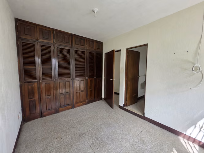 CASA DE 2 NIVELES EN VENTA EN KAMINAL JUYU II ZONA 7 GT - Imagen 8