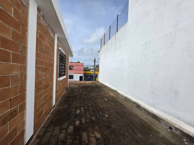 CASA DE 2 NIVELES EN VENTA EN KAMINAL JUYU II ZONA 7 GT - Imagen 10