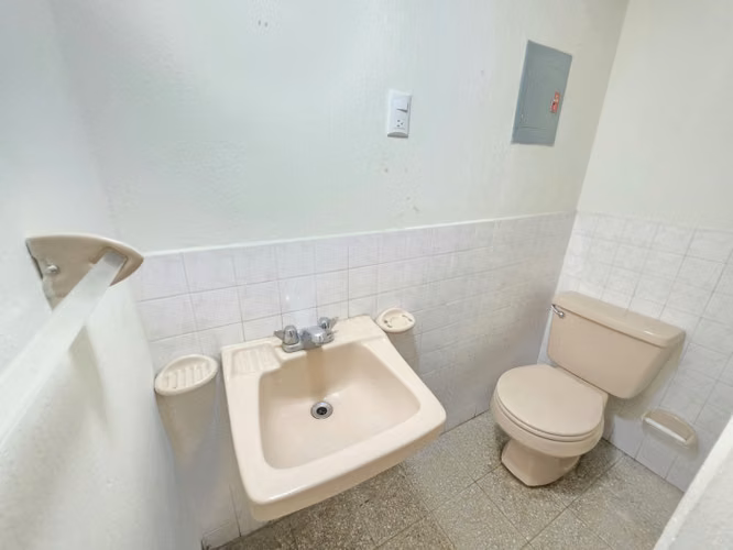 CASA DE 2 NIVELES EN VENTA EN KAMINAL JUYU II ZONA 7 GT - Imagen 5