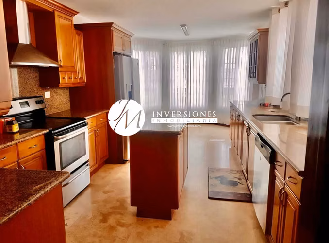 Casa en renta de 5 Dormitorios en zona 16 - Imagen 2