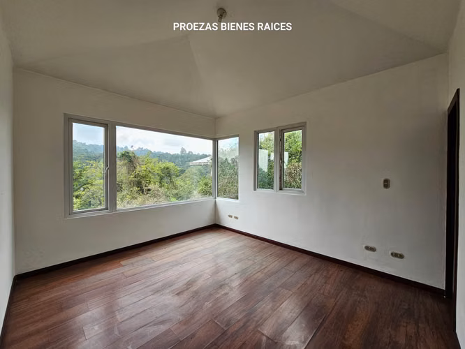 Km 10.5, Carretera a El Salvador, Vistalvalle, casa en venta.