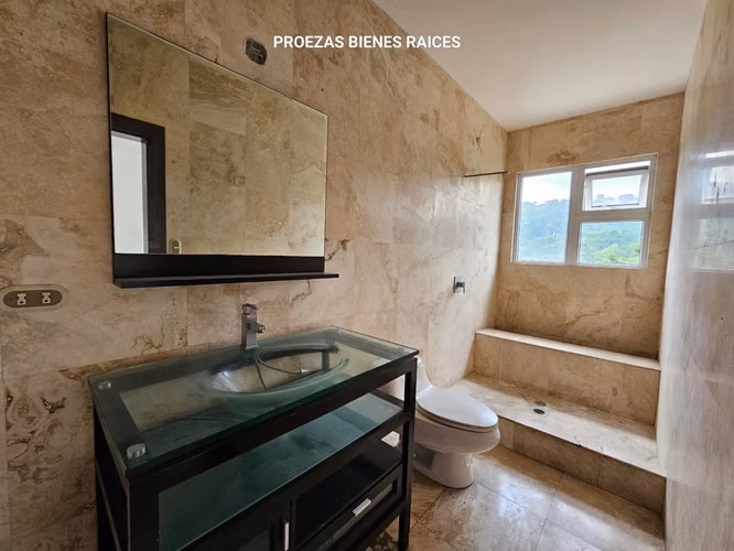 Km 10.5, Carretera a El Salvador, Vistalvalle, casa en venta.