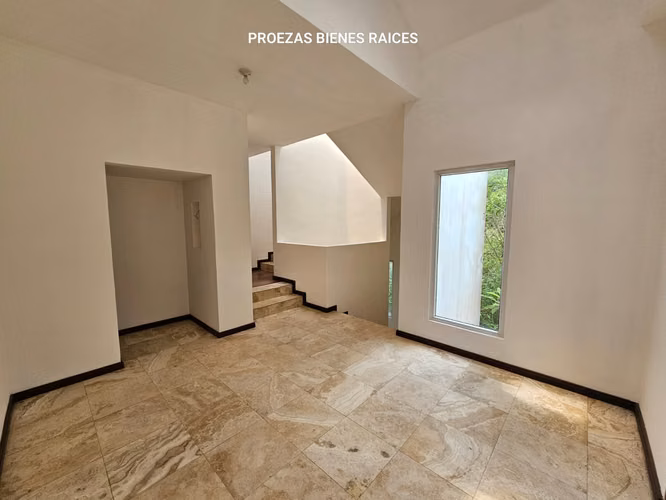 Km 10.5, Carretera a El Salvador, Vistalvalle, casa en venta.