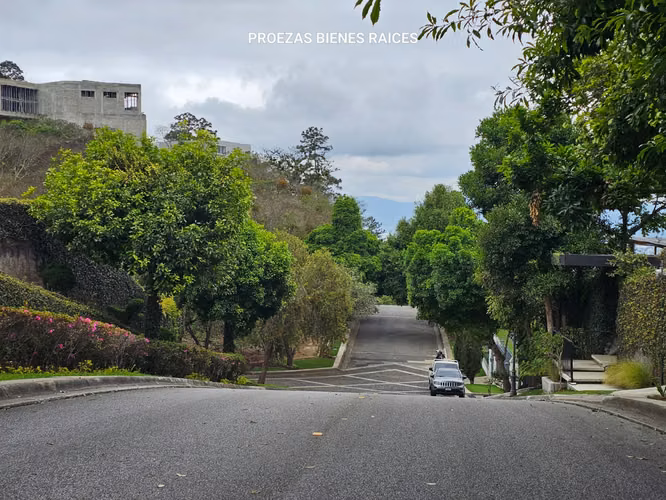 Km 10.5, Carretera a El Salvador, Vistalvalle, casa en venta.