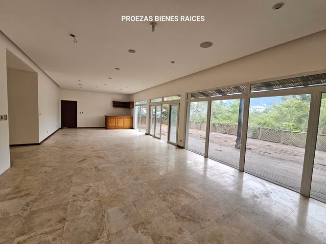 Km 10.5, Carretera a El Salvador, Vistalvalle, casa en venta.