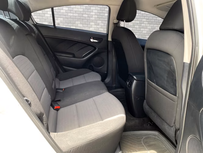 Kia K3 Cerato SX de Agencia Modelo 2015