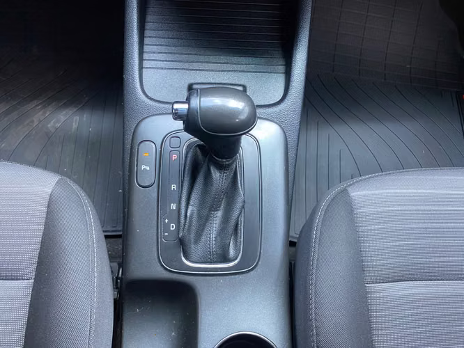 Kia K3 Cerato SX de Agencia Modelo 2015
