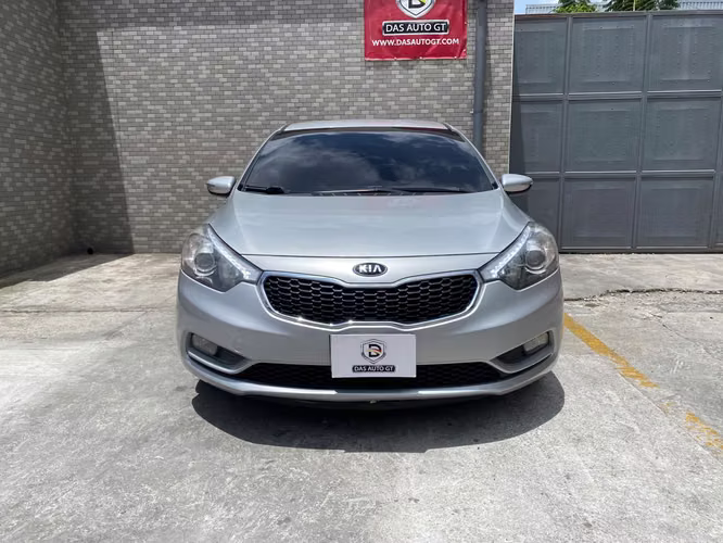 Kia K3 Cerato SX de Agencia Modelo 2015