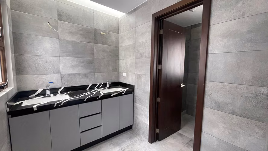 Casa en Alquiler en Condomninio Lomas de San Isidro zona 16 - Imagen 16