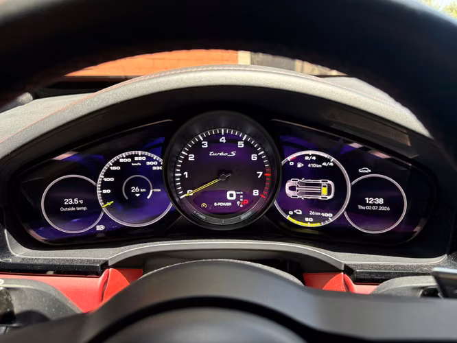 Porsche Cayenne Turbo S E-Hibrid de agencia Blindada año 2023