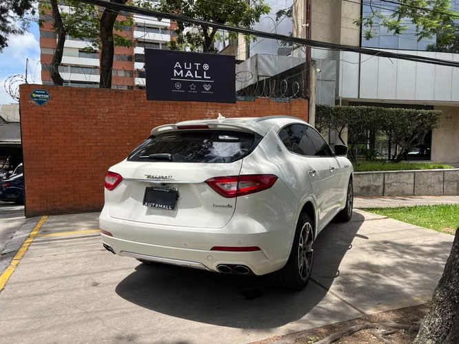 Maserati Levante S de agencia Blindaje 3 plus año 2017