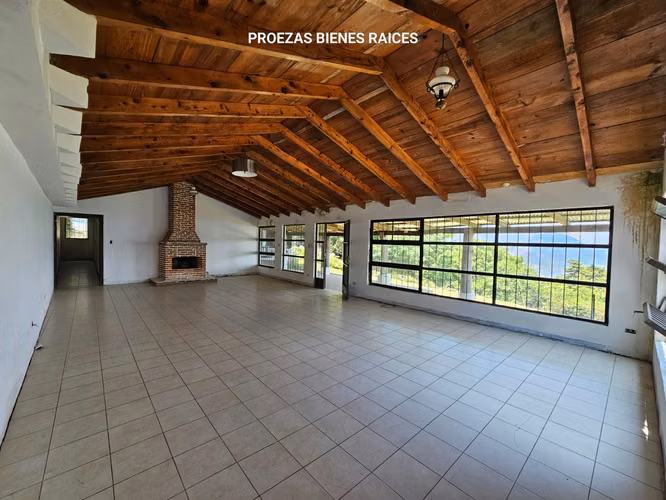 Casa con vista al lago de Amatitlan, venta, Santa Elena Barillas