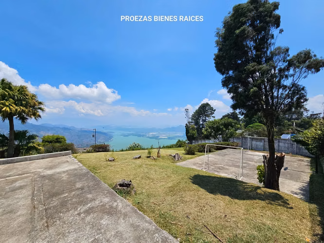 Casa con vista al lago de Amatitlan, venta, Santa Elena Barillas