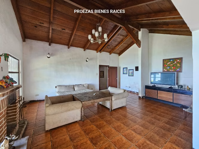 Casa con vista al lago de Amatitlan, venta, Santa Elena Barillas
