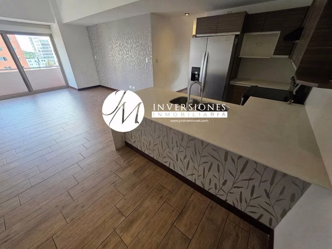 Apartamento en Renta de 3 dormitorios en zona 10 - Imagen 2