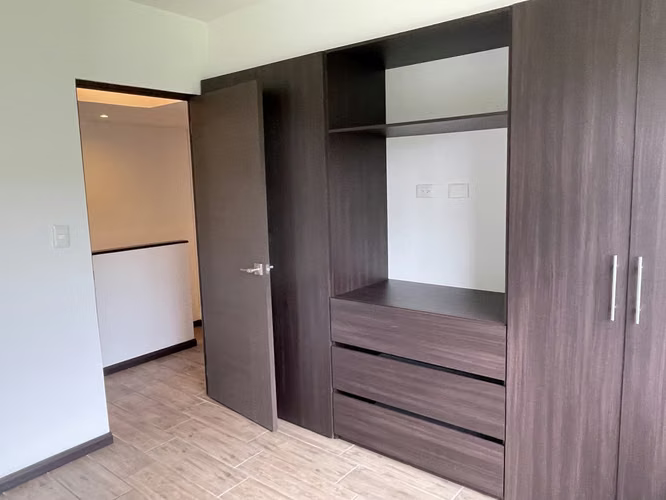 RENTO BONITO APARTAMENTO TIPO VILLA EN CONDADO NARANJO