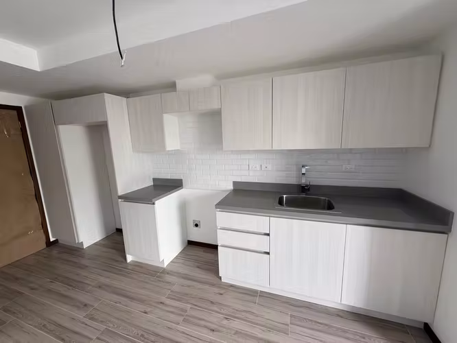 Venta de Apartamento en Zona 10 – Cerca de Diagonal 6, Edificio Nuevo - Imagen 3