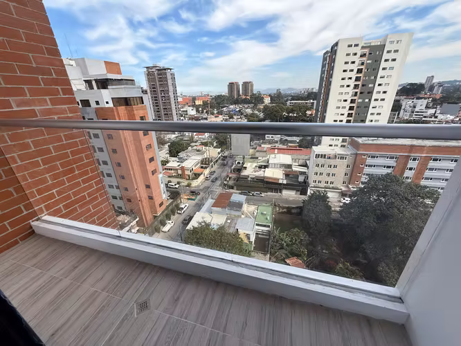 Venta de Apartamento en Zona 10 – Cerca de Diagonal 6, Edificio Nuevo - Imagen 5
