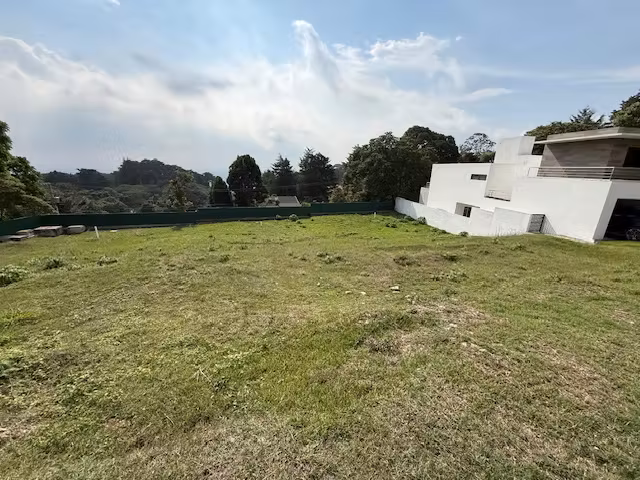 Vendo terreno en Santa Catarina Pinula 20 calle final Zona 10