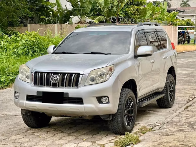 TOYOTA LAND CRUISER PRADO! AUTOMÁTICA 4x4 DIESEL