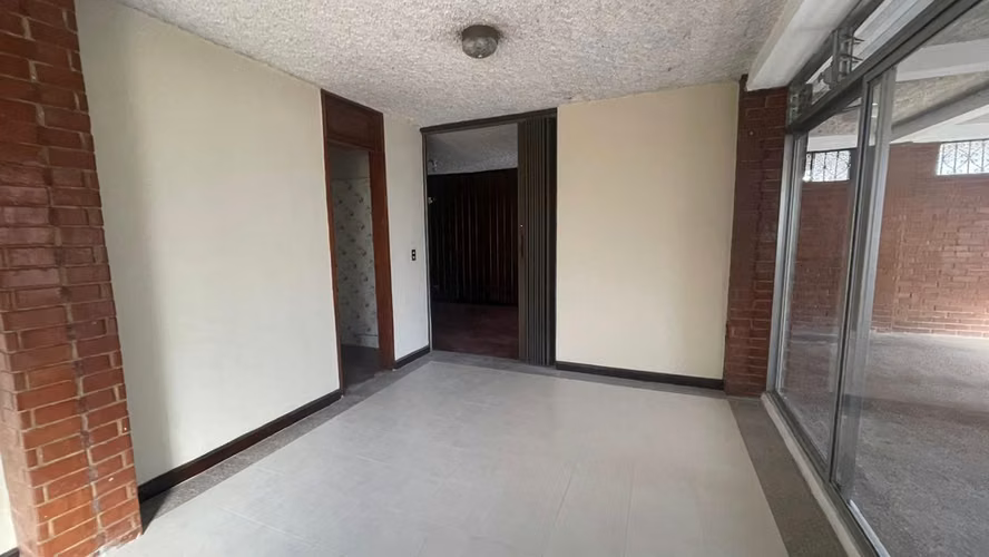 Casa en Alquiler en Zona 1 de Mixco en Colonia Lomas de Portugal