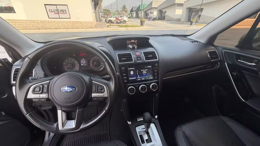 SUBARU FORESTER AWD 2018