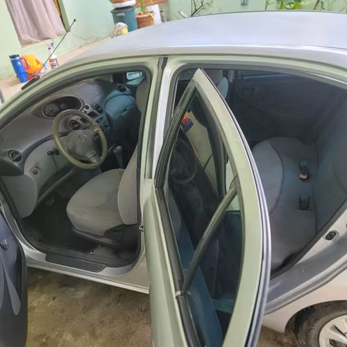 TOYOTA ECHO 2003 AUTOMÁTICO