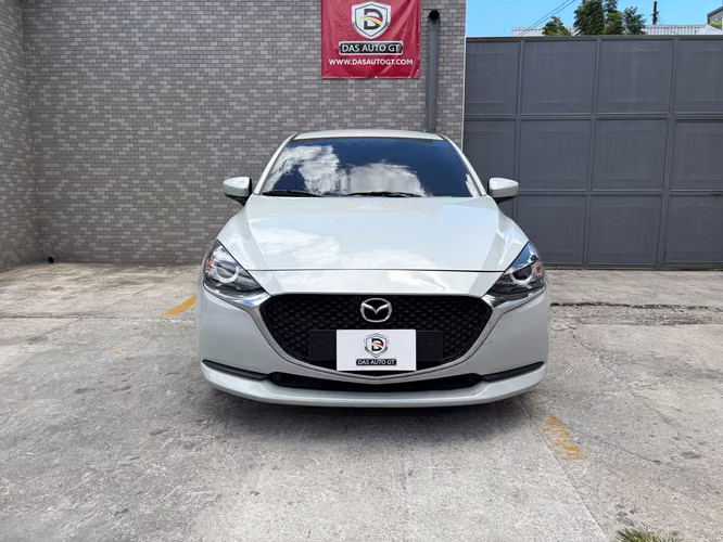 Mazda 2 de Agencia Modelo 2024
