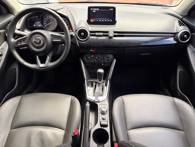Mazda 2 de Agencia Modelo 2024