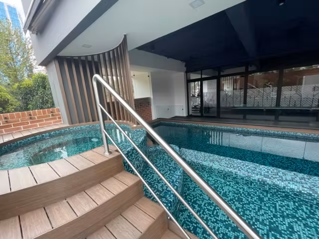 Rento apartamento en Zona 10 EDIFICIO DE LUJO CERCA DE FONTABELLA - Imagen 5