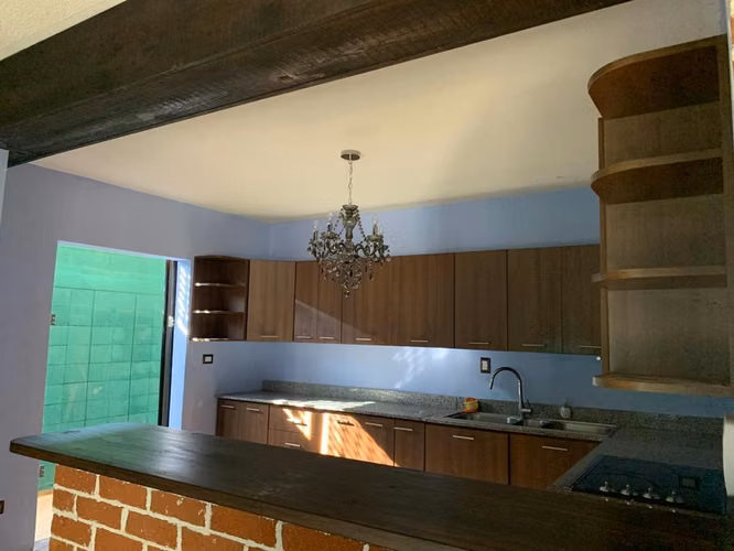 VENDO CASA DE ESQUINA EN PORTAL DE SAN ISIDRO 3 | 4 HAB | 4 PARQU | ZONA 16 HACIENDA REAL PV - Imagen 5