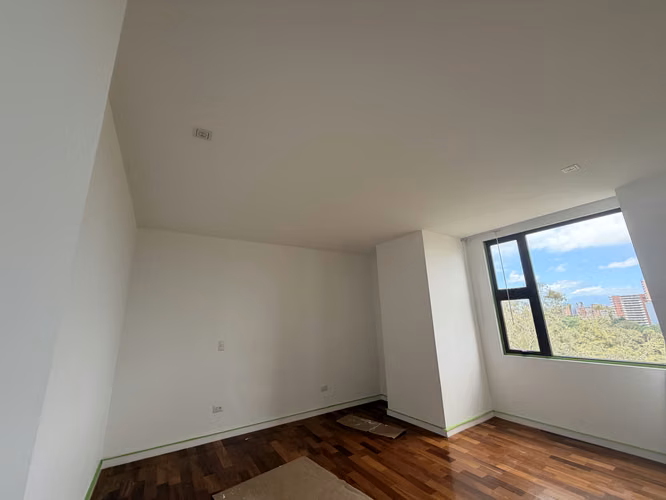 LUJOSO Y AMPLIO APARTAMENTO EN RENTA ZONA 10 LUCCA | CON O SIN MUEBLES PV
