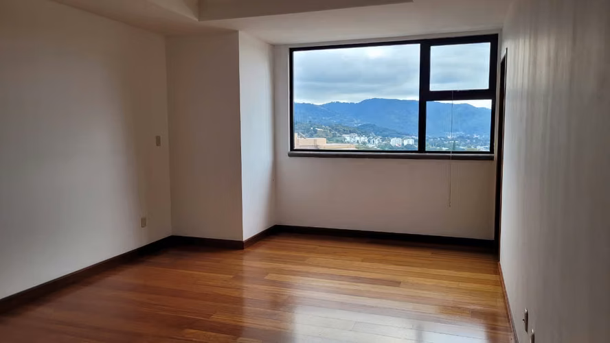 ALQUILO AMPLIO APARTAMENTO BELLAGIO Z14 NIVEL ALTO PV - Imagen 4