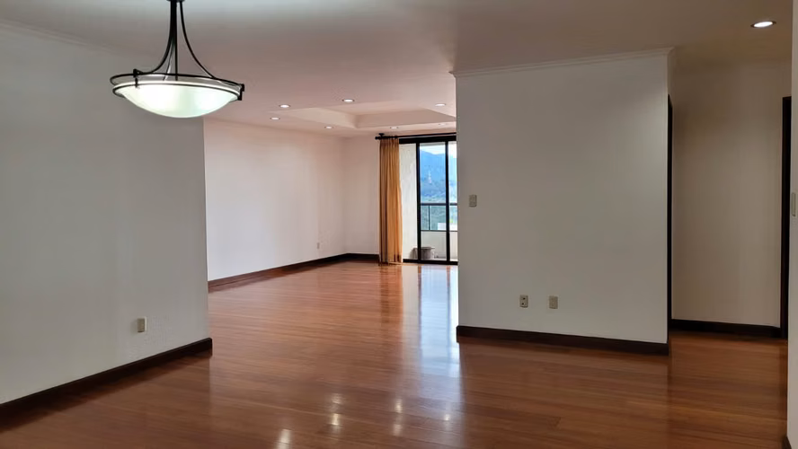 ALQUILO AMPLIO APARTAMENTO BELLAGIO Z14 NIVEL ALTO PV - Imagen 7