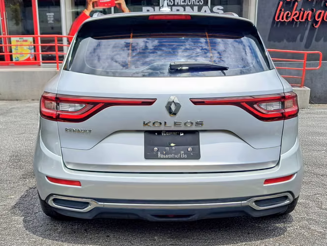 2019 RENAULT KOLEOS 2.5L 4CIL 170HP RÉCORD AGENCIA