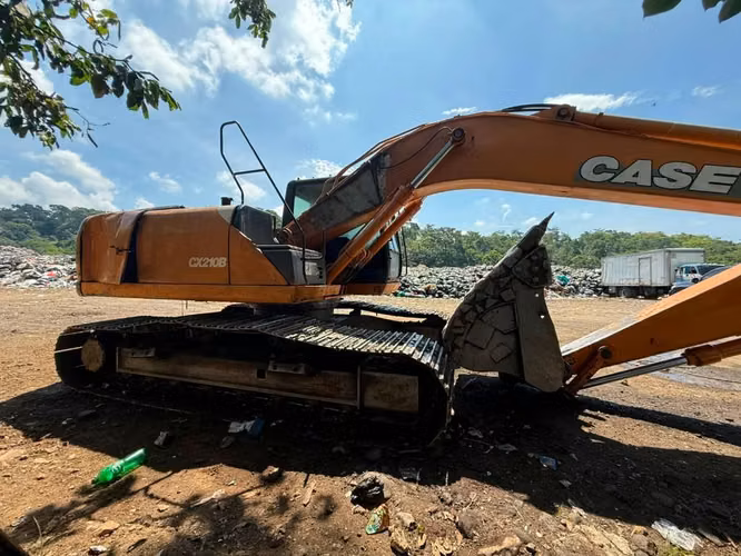 Excavadora case cx210B