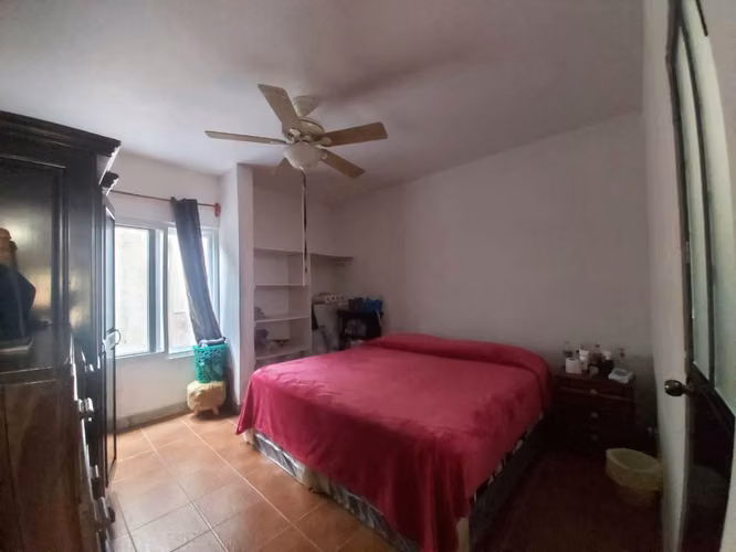 Alquilo Casa Grande dentro Residencial a 5 minutos para arriba de la Muni de San Lucas Sacatepéquez