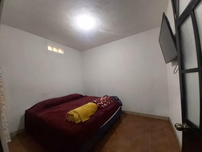 Alquilo Casa Grande dentro Residencial a 5 minutos para arriba de la Muni de San Lucas Sacatepéquez