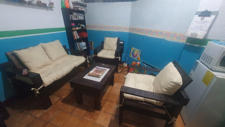 ROOM FOR 4 PEOPLE