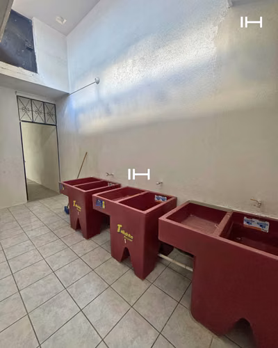 CASA EN RENTA EN ZONA 6  DE 2 NIVELES, FUERA DE GARITA - Imagen 2