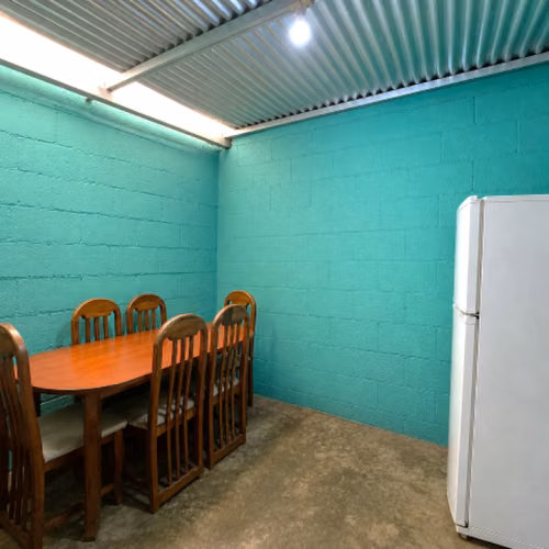 Casa y Apartamentos en Venta Zona 2 de Mixco El Tesoro