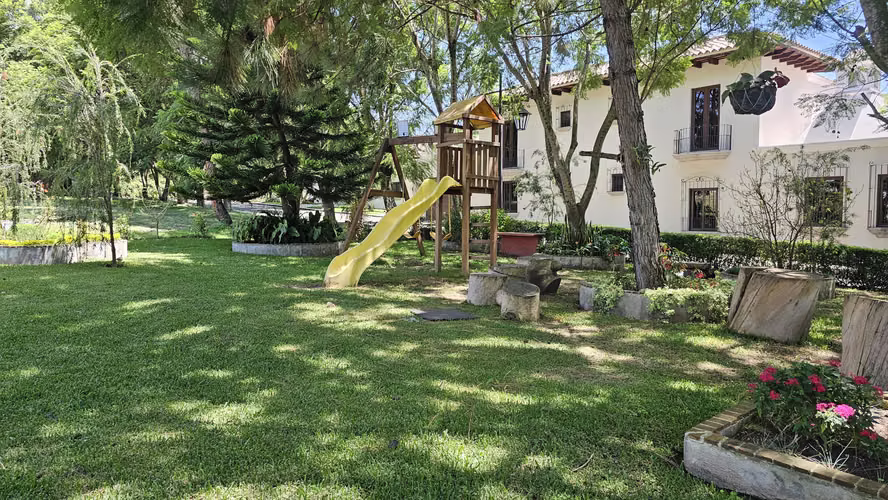 Apartamento en Condominio Cortijo de las Flores Ciudad Vieja