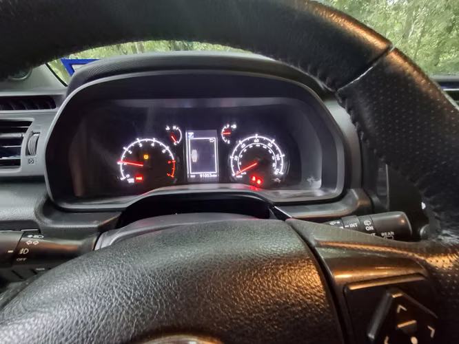Toyota 4 runner 40 aniversario (2023)